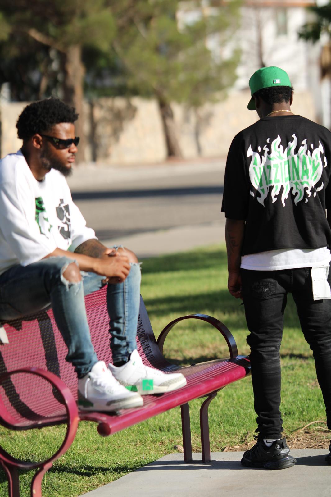 "NEVER GIVE UP "OVERSIZE TEE